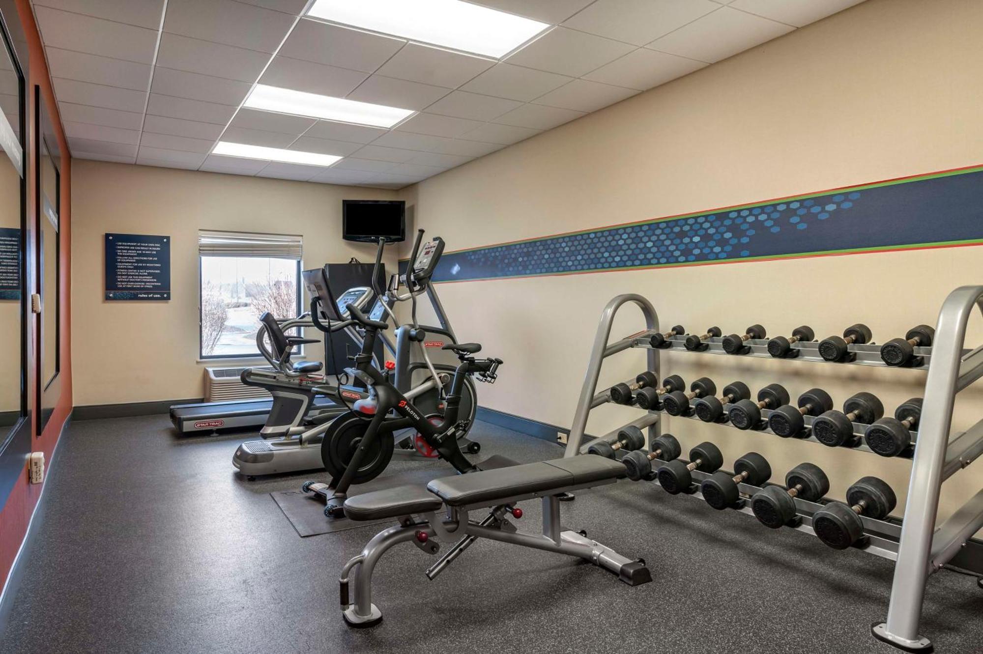 Hampton Inn Greenfield Dış mekan fotoğraf