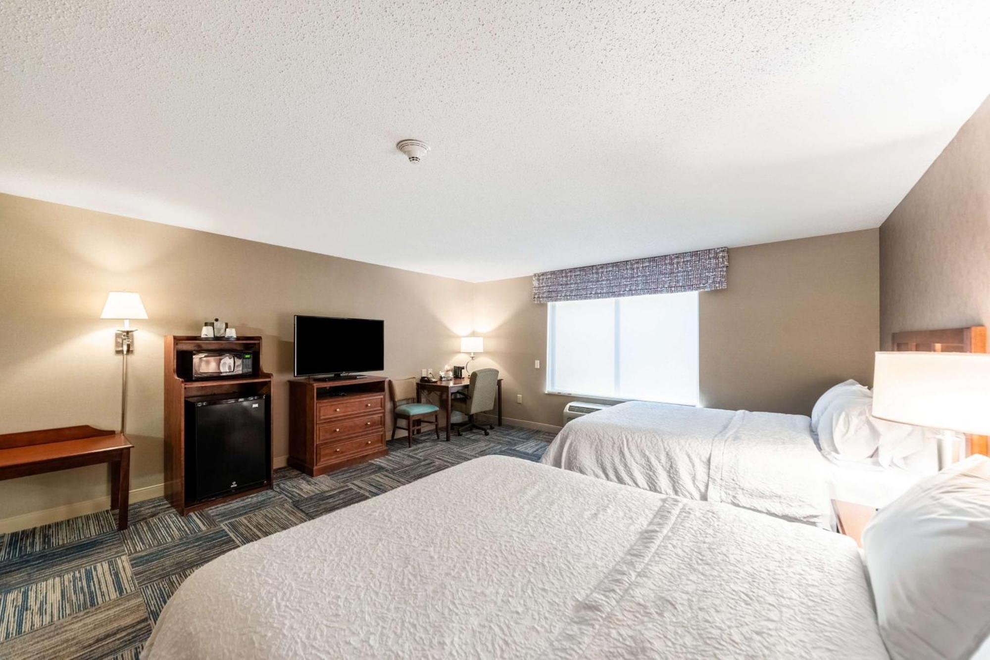 Hampton Inn Greenfield Dış mekan fotoğraf