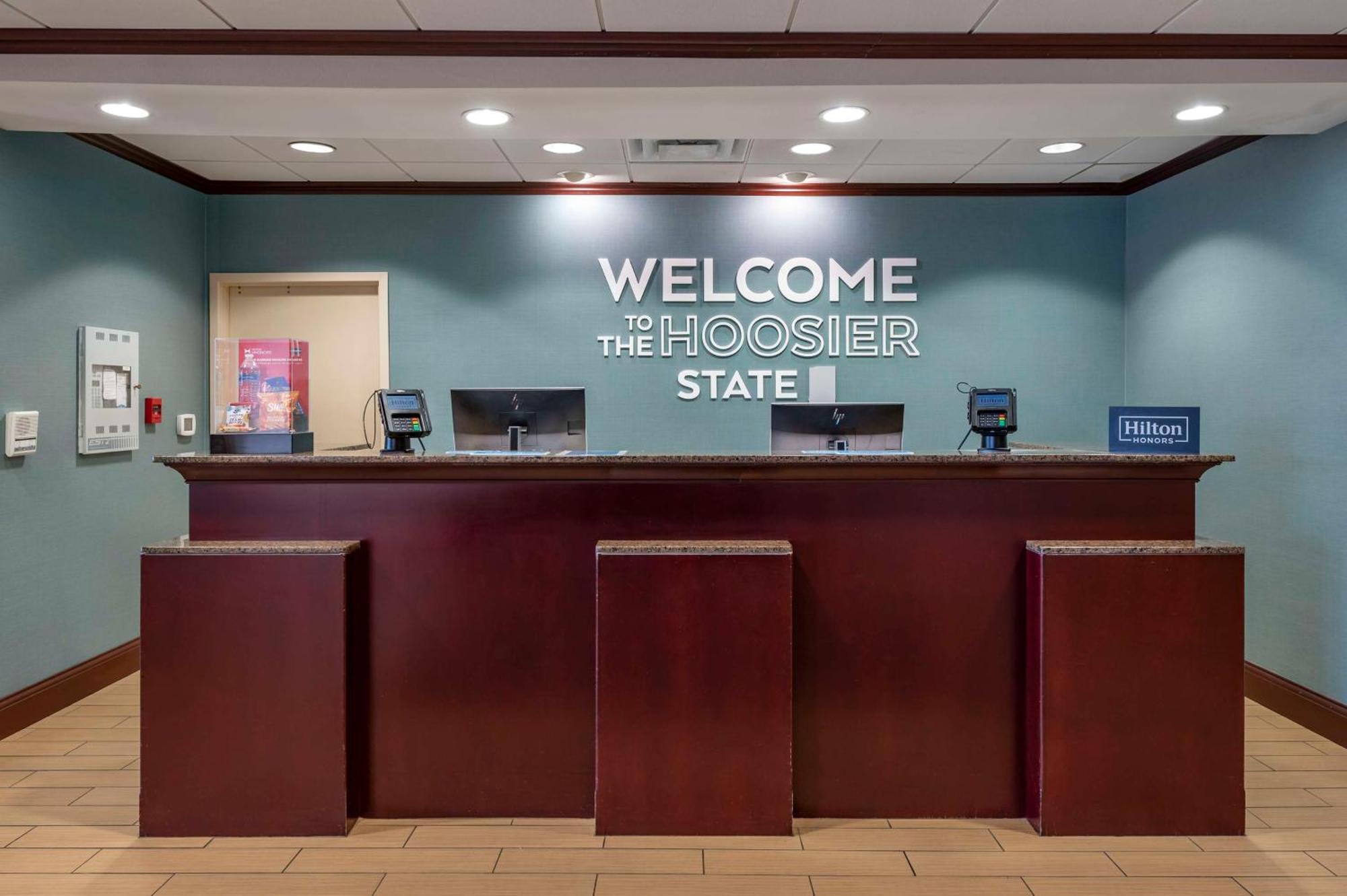 Hampton Inn Greenfield Dış mekan fotoğraf