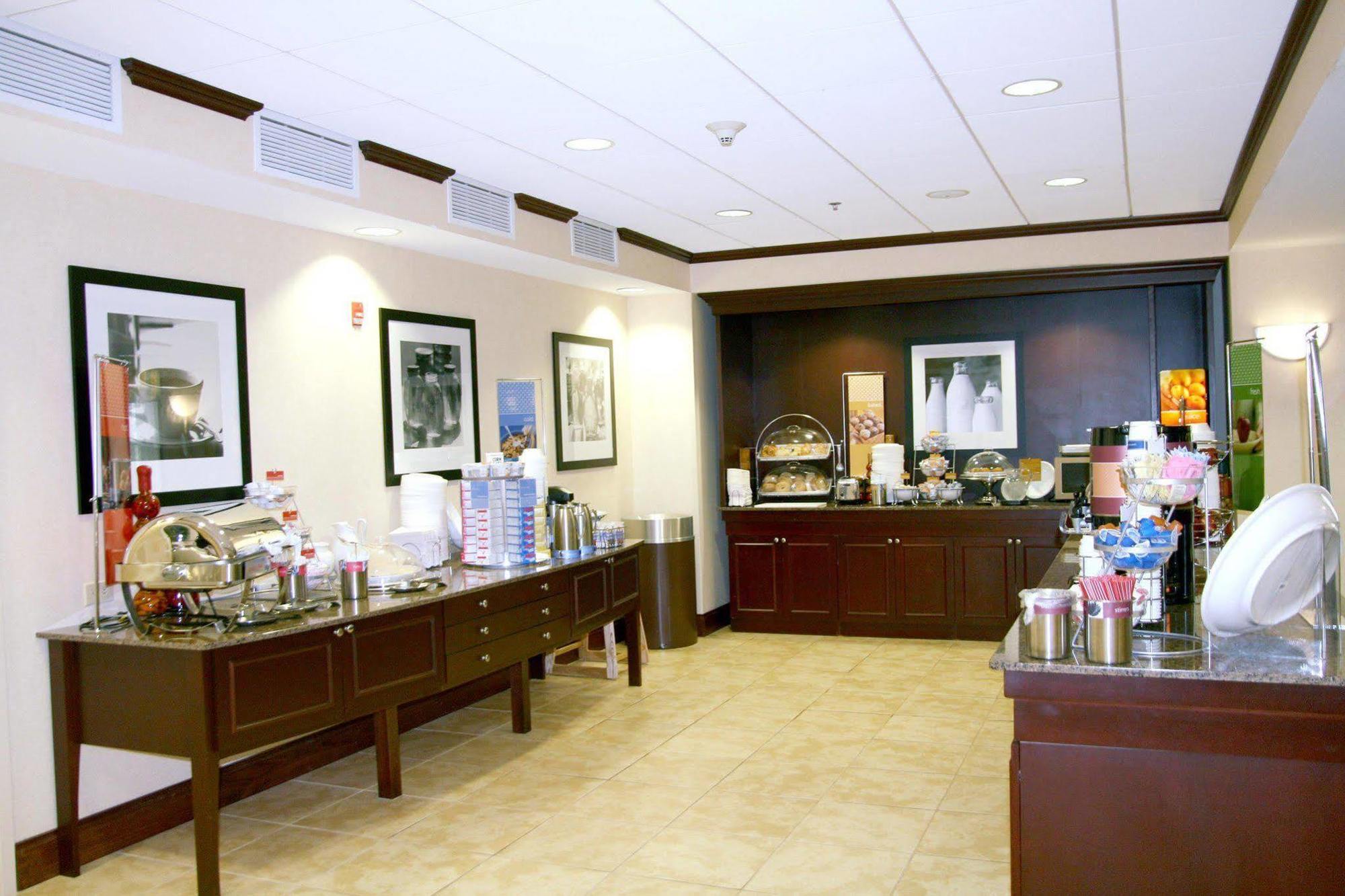 Hampton Inn Greenfield Dış mekan fotoğraf