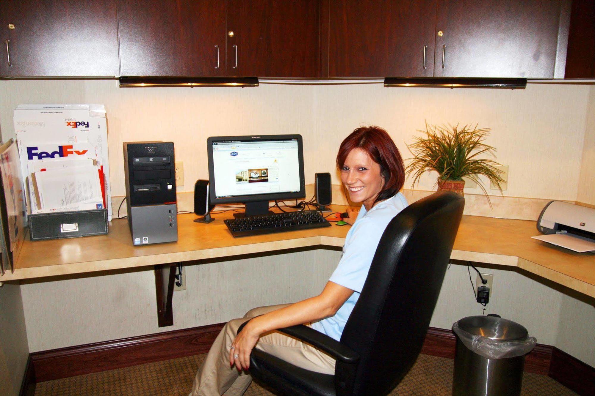Hampton Inn Greenfield Konforlar fotoğraf